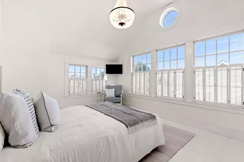 Bedroom - 1016 Ocean Blvd, Hampton, NH 03842 photo 7 of 11