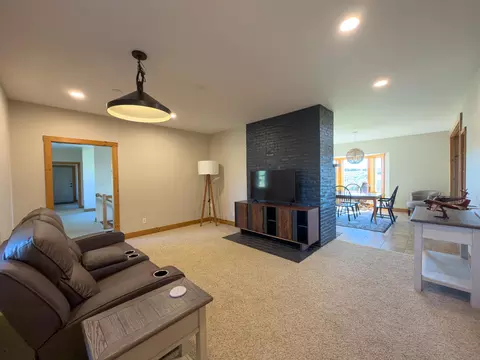 Living - 734 Herrick Rd, Derby, VT 05829 photo 3 of 9