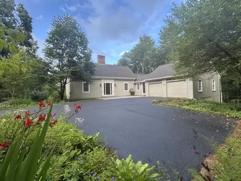 37 Arundel Rd, Peterborough, NH 03458