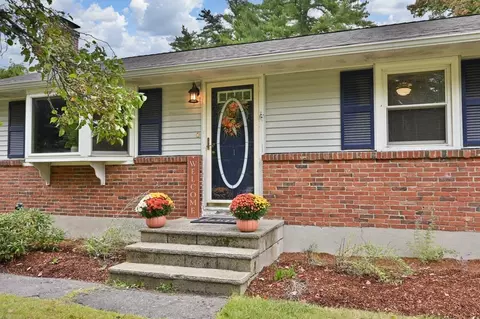 1 Woodland Dr, Merrimack, NH 03054