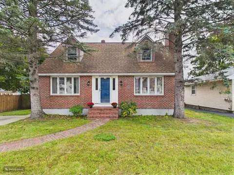 350 Lake St, Nashua, NH 03060