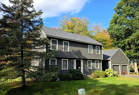 11 Peterson Cir, Concord, NH 03301