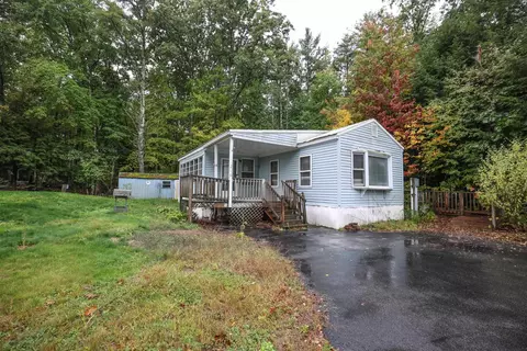 216 Friendship Ave, Pembroke, NH 03275