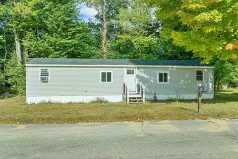34 Cherry St, Belmont, NH 03220