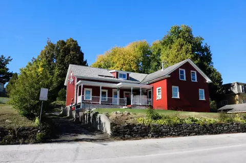 53 Province St, Richford, VT 05476