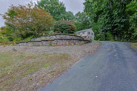 4 Spinnaker Dr, Derry, NH 03038 photo 4