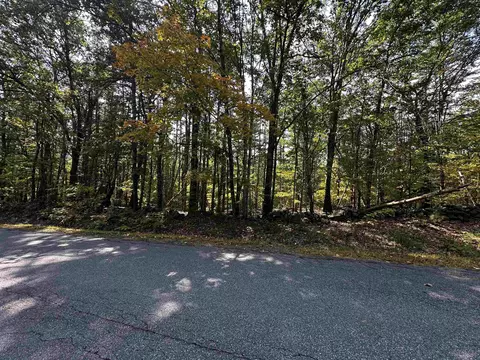 27 Jug Hill Rd # -2, Milton, NH 03852