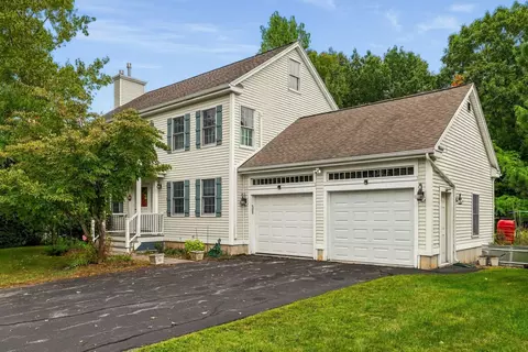 14 Viola Cir, Seabrook, NH 03874
