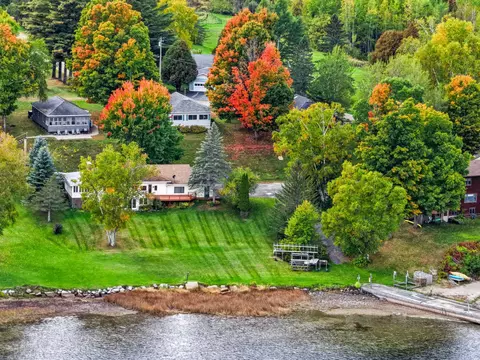 230 Campbell Rd, Newport, VT 05855