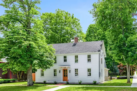 443 Merrimac St, Newburyport, MA 01950