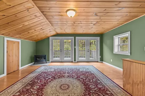 Living - 252 Spring Rd, Tunbridge, VT 05077 photo 2 of 3