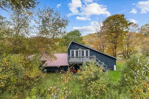 Exterior - 252 Spring Rd, Tunbridge, VT 05077 photo 2 of 10