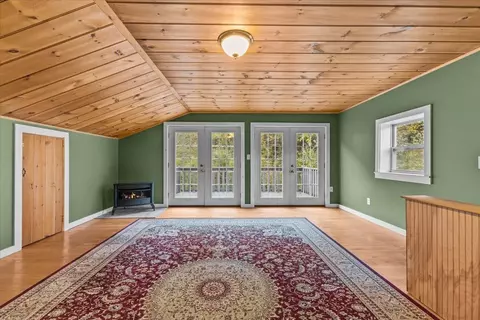 Living - 252 Spring Rd, Tunbridge, VT 05077 photo 3 of 3
