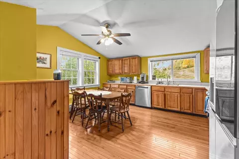 Kitchen - 252 Spring Rd, Tunbridge, VT 05077 photo 4 of 5