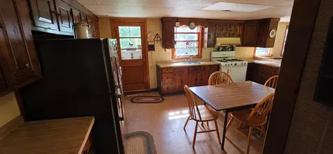 Kitchen - 9 Iron Kettle Rd, Warner, NH 03278 photo 1 of 1