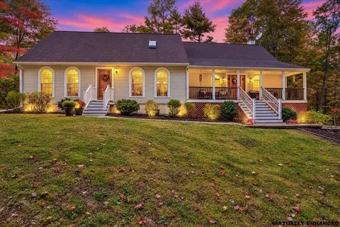236 Middle Branch Rd, New Boston, NH 03070