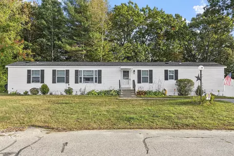 109 Spruce Dr, Farmington, NH 03835