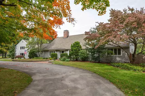 64 Richardson Rd, Hollis, NH 03049