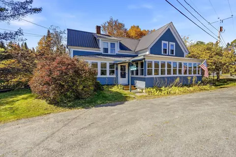 26 Mill St, Pittsburg, NH 03592