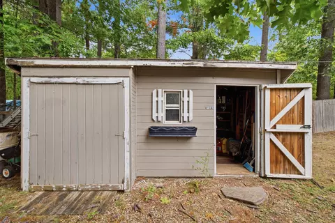 Exterior - 38 Eayers Pond Rd, Hudson, NH 03051 photo 10 of 10