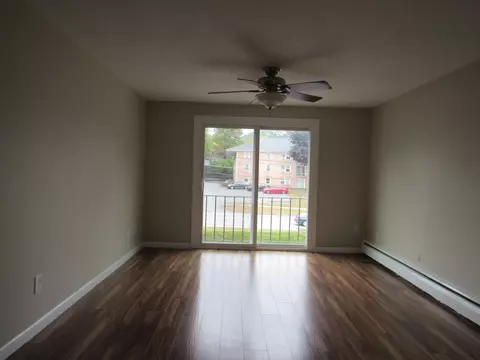 Living - 97 E Broadway #9, Derry, NH 03038 photo 1 of 2