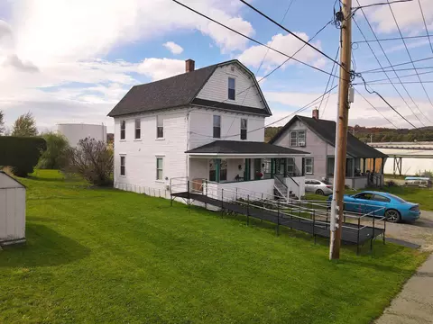 Exterior - 7 First Ave, Barton, VT 05822 photo 1 of 3