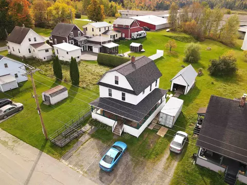 7 First Ave, Barton, VT 05822