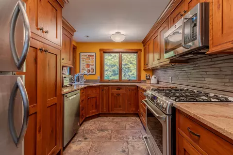 Kitchen - 628 Moss Brook Rd, Peru, VT 05152 photo 1 of 3