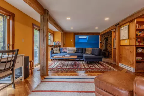 Living - 628 Moss Brook Rd, Peru, VT 05152 photo 5 of 8