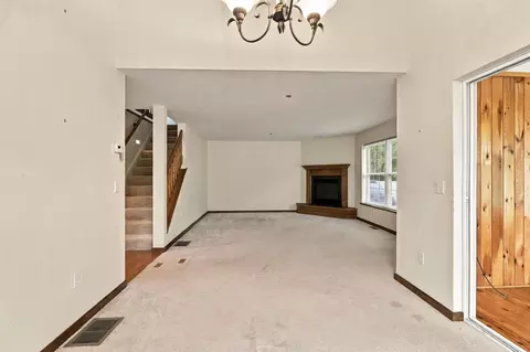 Living - 17 Centerview Rd, Atkinson, NH 03811 photo 3 of 9