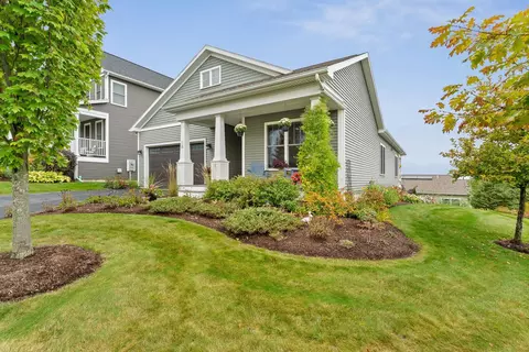 18 Split Rock Ct, South Burlington, VT 05403