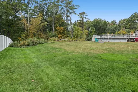 Exterior - 5 Middleridge Rd, Derry, NH 03038 photo 8 of 8