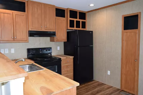 26 Morton St, Exeter, NH 03833 photo 4
