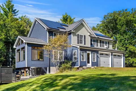 139 Lampman Rd, Harrisville, NH 03450