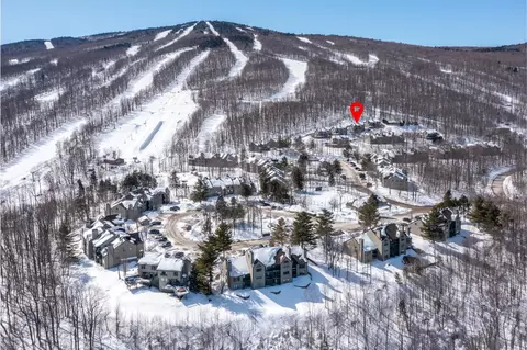 34 Ridgeview Rd #W1, Ludlow, VT 05149