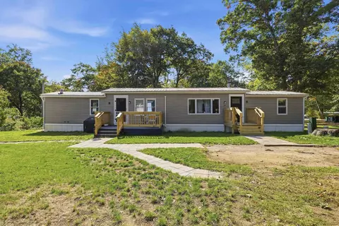 24 Buffy St, Rochester, NH 03867