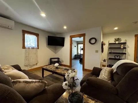 Living - 1360 Route 4 E, Mendon, VT 05701 photo 1 of 3