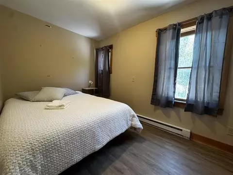 Bedroom - 1360 Route 4 E, Mendon, VT 05701 photo 1 of 4