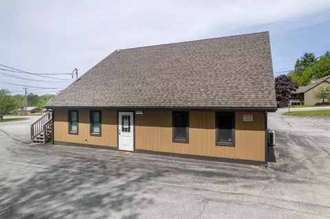 Exterior - 1360 Route 4 E, Mendon, VT 05701 photo 5 of 6