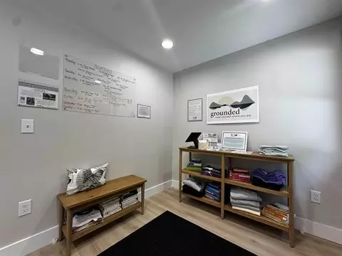 Entry Way - 1360 Route 4 E, Mendon, VT 05701 photo 2 of 2