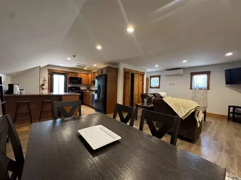 Dining - 1360 Route 4 E, Mendon, VT 05701 photo 1 of 1