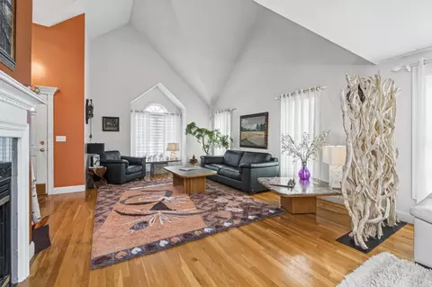 Living - 64 Hampton Mdws, Hampton, NH 03842 photo 2 of 4