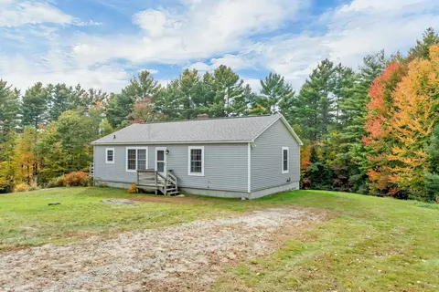 Exterior - 1695 Maple St, Bethlehem, NH 03574 photo 4 of 12