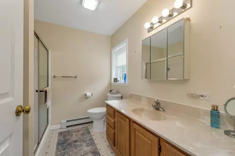 Bath - 1695 Maple St, Bethlehem, NH 03574 photo 2 of 4