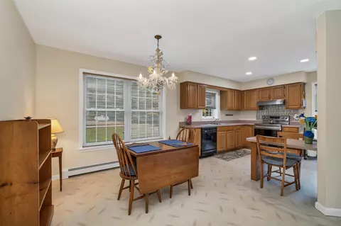 Dining - 1695 Maple St, Bethlehem, NH 03574 photo 1 of 4