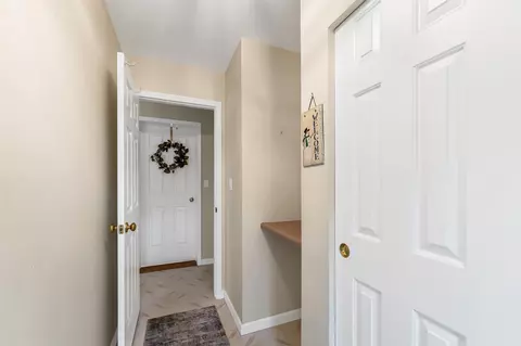 Entry Way - 1695 Maple St, Bethlehem, NH 03574 photo 2 of 3