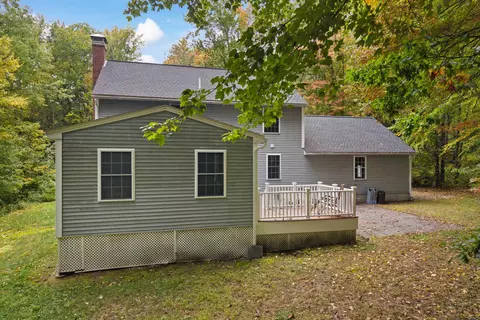 Exterior - 10 Ryan Rd, Goffstown, NH 03045 photo 5 of 7