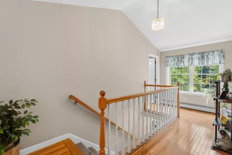 Entry Way - 10 Ryan Rd, Goffstown, NH 03045 photo 6 of 7