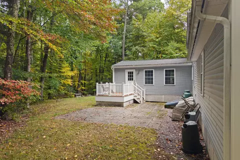 Exterior - 10 Ryan Rd, Goffstown, NH 03045 photo 3 of 7