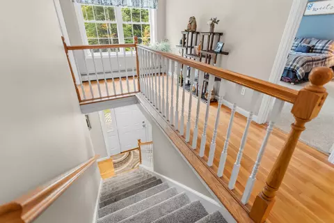 Entry Way - 10 Ryan Rd, Goffstown, NH 03045 photo 5 of 7